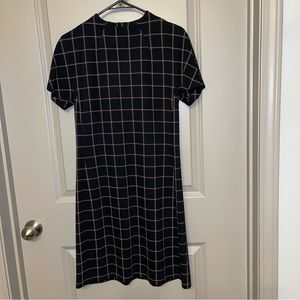 Theory Dolman Shift Short Sleeve Dress Grid Ponte - Black/Maroon/White